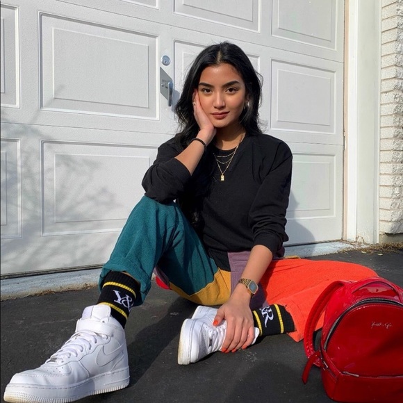 @𝐚𝐞𝐥𝐟𝐫𝐢𝐜𝐞𝐝𝐞𝐧𝐨𝐟𝐟𝐢𝐜𝐢𝐚𝐥 Streetwear cargo pants - Picture 3 of 4